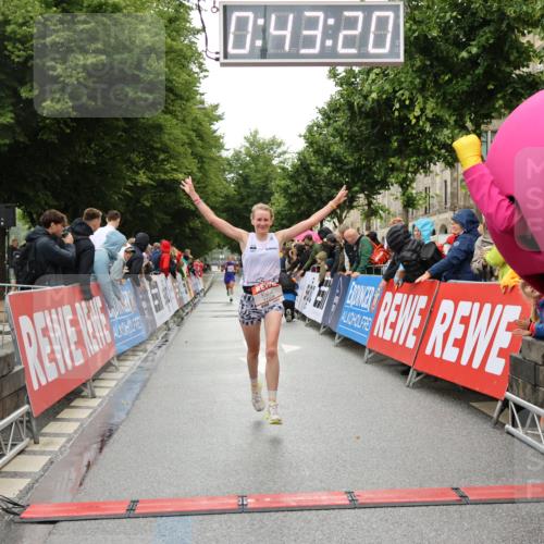 14.06.2026 - REWE Women's Run Strokosch-Dieckow http://msf.ph/oto/9757875 14.06.2026 09:43:43 Ziel 10402, 11508 meine-sportfotos.de