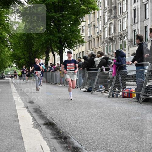 14.06.2026 - REWE Women's Run J. Mangold http://msf.ph/oto/9757916 14.06.2026 10:57:43 Ziel 5047, 5132, 5581, 5729 meine-sportfotos.de