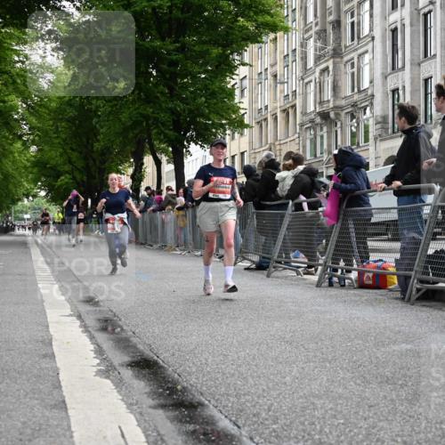 14.06.2026 - REWE Women's Run J. Mangold http://msf.ph/oto/9757917 14.06.2026 10:57:43 Ziel 5047, 5132, 5581, 5729 meine-sportfotos.de