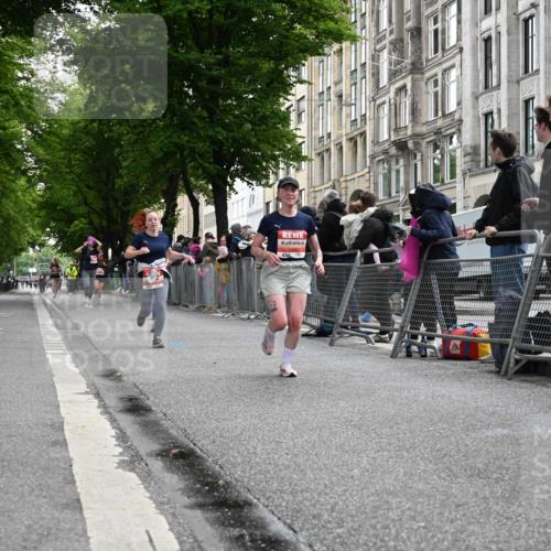 14.06.2026 - REWE Women's Run J. Mangold http://msf.ph/oto/9757921 14.06.2026 10:57:43 Ziel 5047, 5132, 5581, 5729 meine-sportfotos.de