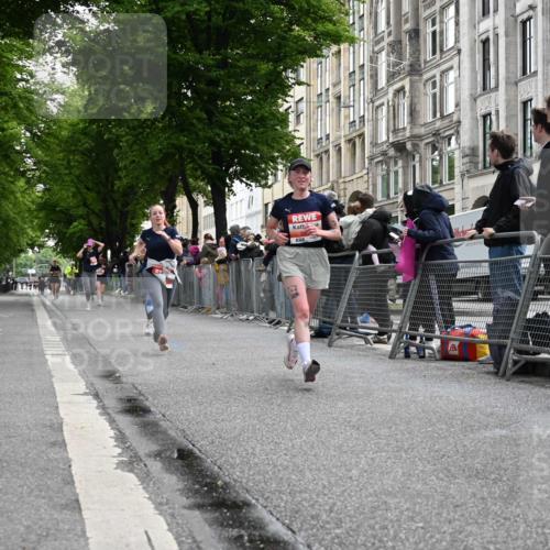 14.06.2026 - REWE Women's Run J. Mangold http://msf.ph/oto/9757922 14.06.2026 10:57:43 Ziel 5047, 5132, 5581, 5729 meine-sportfotos.de