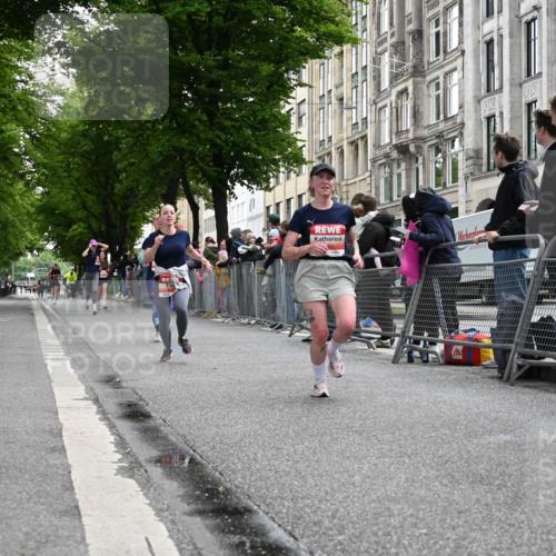 14.06.2026 - REWE Women's Run J. Mangold http://msf.ph/oto/9757926 14.06.2026 10:57:43 Ziel 5047, 5132, 5581, 5729 meine-sportfotos.de