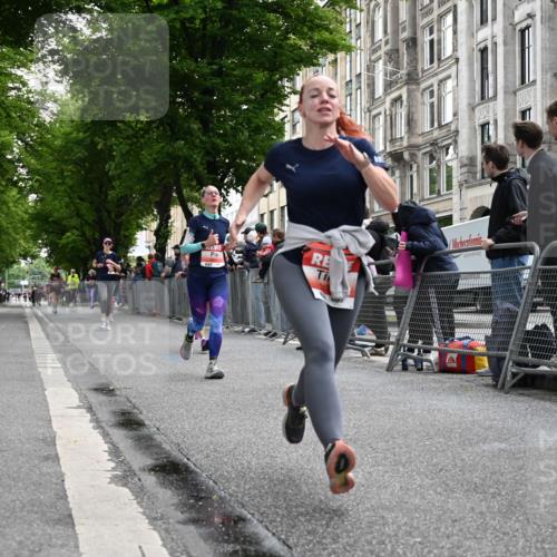 14.06.2026 - REWE Women's Run J. Mangold http://msf.ph/oto/9757945 14.06.2026 10:57:45 Ziel 5047, 5132, 5581, 5686, 5729 meine-sportfotos.de