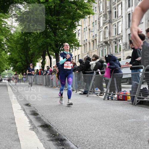 14.06.2026 - REWE Women's Run J. Mangold http://msf.ph/oto/9757949 14.06.2026 10:57:46 Ziel 5047, 5132, 5581, 5686, 5729 meine-sportfotos.de