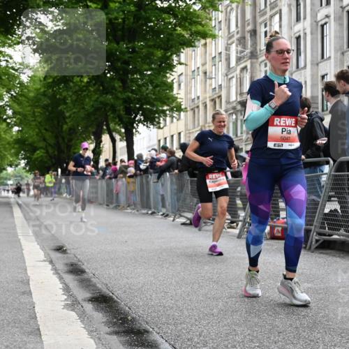 14.06.2026 - REWE Women's Run J. Mangold http://msf.ph/oto/9757963 14.06.2026 10:57:47 Ziel 5047, 5132, 5505, 5581, 5686, 5729 meine-sportfotos.de