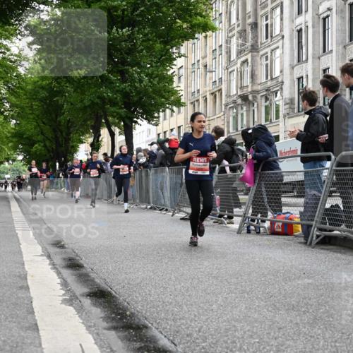 14.06.2026 - REWE Women's Run J. Mangold http://msf.ph/oto/9758014 14.06.2026 10:58:01 Ziel 5111, 5113, 5320, 5679, 5898 meine-sportfotos.de