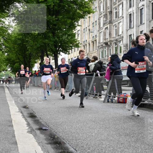 14.06.2026 - REWE Women's Run J. Mangold http://msf.ph/oto/9758049 14.06.2026 10:58:05 Ziel 5111, 5303, 5320, 5679, 5871, 5898 meine-sportfotos.de