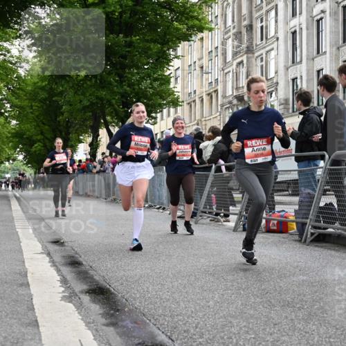 14.06.2026 - REWE Women's Run J. Mangold http://msf.ph/oto/9758057 14.06.2026 10:58:06 Ziel 5107, 5111, 5303, 5320, 5679, 5871, 5898 meine-sportfotos.de