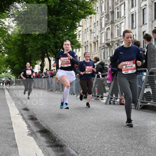 14.06.2026 - REWE Women's Run J. Mangold http://msf.ph/oto/9758058 14.06.2026 10:58:06 Ziel 5107, 5111, 5303, 5320, 5679, 5871, 5898 meine-sportfotos.de