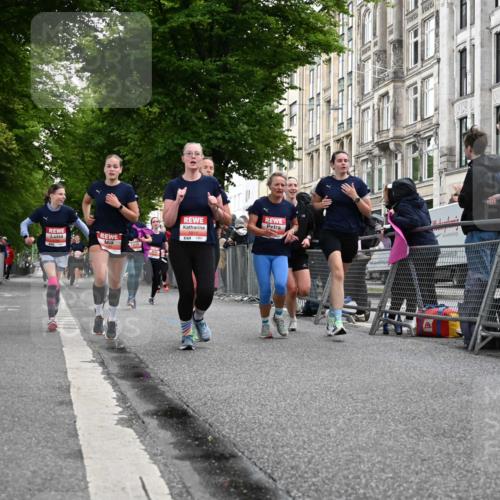 14.06.2026 - REWE Women's Run J. Mangold http://msf.ph/oto/9758144 14.06.2026 10:58:33 Ziel 5066, 5067, 5402, 5553, 5585, 5616, 5741, 5766, 5911, 6036 meine-sportfotos.de