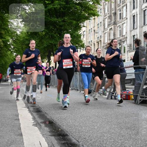 14.06.2026 - REWE Women's Run J. Mangold http://msf.ph/oto/9758148 14.06.2026 10:58:33 Ziel 5066, 5067, 5402, 5553, 5585, 5616, 5741, 5766, 5911, 6036 meine-sportfotos.de