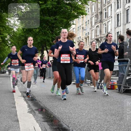 14.06.2026 - REWE Women's Run J. Mangold http://msf.ph/oto/9758150 14.06.2026 10:58:34 Ziel 5066, 5067, 5154, 5226, 5402, 5553, 5585, 5616, 5741, 5766, 5911, 6036 meine-sportfotos.de
