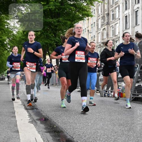 14.06.2026 - REWE Women's Run J. Mangold http://msf.ph/oto/9758153 14.06.2026 10:58:34 Ziel 5066, 5067, 5154, 5226, 5402, 5553, 5585, 5616, 5741, 5766, 5911, 6036 meine-sportfotos.de