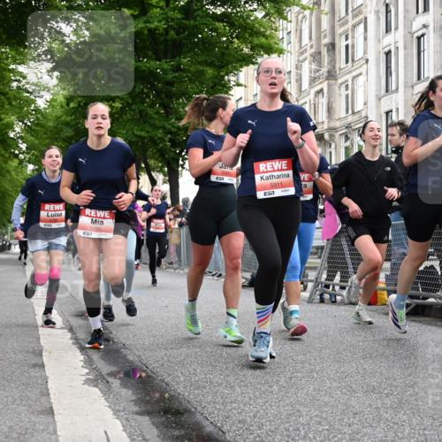 14.06.2026 - REWE Women's Run J. Mangold http://msf.ph/oto/9758155 14.06.2026 10:58:34 Ziel 5066, 5067, 5154, 5226, 5402, 5553, 5585, 5616, 5741, 5766, 5911, 6036 meine-sportfotos.de