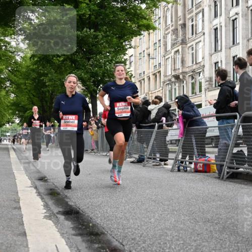 14.06.2026 - REWE Women's Run J. Mangold http://msf.ph/oto/9758196 14.06.2026 10:58:40 Ziel 5142, 5144, 5154, 5226, 5376, 5553, 5741, 5986 meine-sportfotos.de