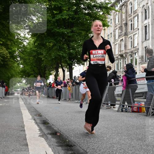 14.06.2026 - REWE Women's Run J. Mangold http://msf.ph/oto/9758206 14.06.2026 10:58:44 Ziel 5142, 5144, 5154, 5226, 5376, 5595, 5675, 5703, 5986 meine-sportfotos.de