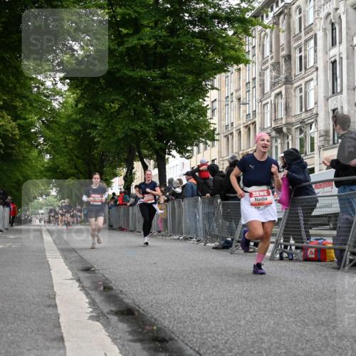14.06.2026 - REWE Women's Run J. Mangold http://msf.ph/oto/9758208 14.06.2026 10:58:45 Ziel 5142, 5144, 5376, 5595, 5675, 5703, 5986 meine-sportfotos.de