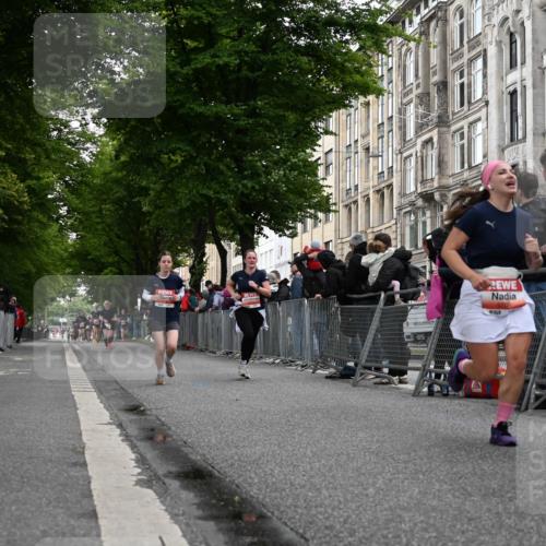 14.06.2026 - REWE Women's Run J. Mangold http://msf.ph/oto/9758215 14.06.2026 10:58:46 Ziel 5376, 5595, 5675, 5703, 5986 meine-sportfotos.de