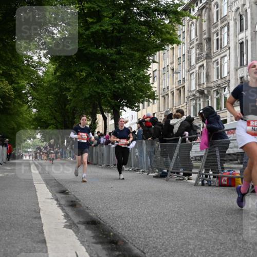 14.06.2026 - REWE Women's Run J. Mangold http://msf.ph/oto/9758217 14.06.2026 10:58:46 Ziel 5376, 5595, 5675, 5703, 5986 meine-sportfotos.de