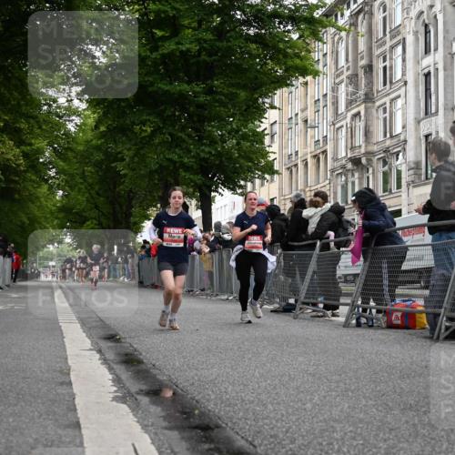 14.06.2026 - REWE Women's Run J. Mangold http://msf.ph/oto/9758220 14.06.2026 10:58:47 Ziel 5595, 5675, 5703, 5986 meine-sportfotos.de