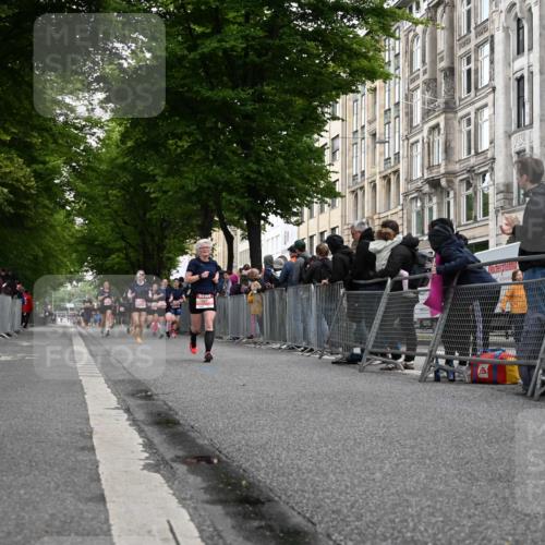 14.06.2026 - REWE Women's Run J. Mangold http://msf.ph/oto/9758241 14.06.2026 10:58:53 Ziel 5595, 5675, 6056 meine-sportfotos.de