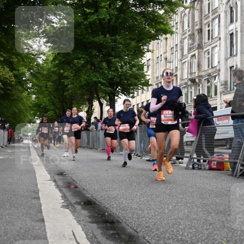 14.06.2026 - REWE Women's Run J. Mangold http://msf.ph/oto/9758272 14.06.2026 10:58:59 Ziel 5095, 5172, 5337, 5635, 5731, 6011, 6020, 6054, 6056 meine-sportfotos.de