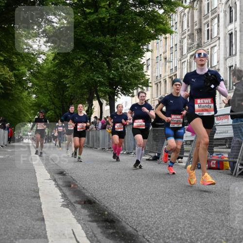 14.06.2026 - REWE Women's Run J. Mangold http://msf.ph/oto/9758276 14.06.2026 10:59:00 Ziel 5095, 5172, 5337, 5635, 5731, 6011, 6020, 6054, 6056 meine-sportfotos.de