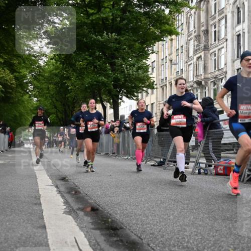14.06.2026 - REWE Women's Run J. Mangold http://msf.ph/oto/9758283 14.06.2026 10:59:01 Ziel 5095, 5172, 5337, 5635, 5731, 6011, 6020, 6054, 6056 meine-sportfotos.de