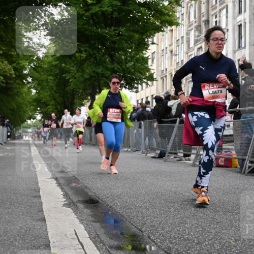 14.06.2026 - REWE Women's Run J. Mangold http://msf.ph/oto/9758352 14.06.2026 10:59:17 Ziel 5117, 5404, 5409, 5418, 5536, 5590, 5634, 5642, 5701, 6016 meine-sportfotos.de