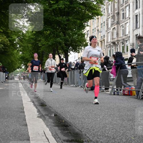 14.06.2026 - REWE Women's Run J. Mangold http://msf.ph/oto/9758386 14.06.2026 10:59:20 Ziel 5117, 5418, 5536, 5560, 5590, 5634, 5642, 6016, 6017 meine-sportfotos.de