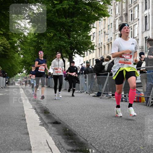 14.06.2026 - REWE Women's Run J. Mangold http://msf.ph/oto/9758391 14.06.2026 10:59:20 Ziel 5117, 5418, 5536, 5560, 5590, 5634, 5642, 6016, 6017 meine-sportfotos.de