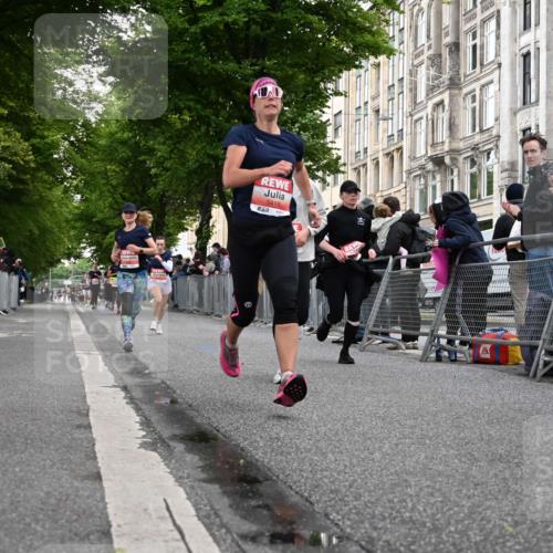 14.06.2026 - REWE Women's Run J. Mangold http://msf.ph/oto/9758403 14.06.2026 10:59:22 Ziel 5117, 5418, 5536, 5560, 5634, 5642, 6016, 6017 meine-sportfotos.de