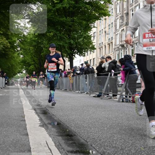 14.06.2026 - REWE Women's Run J. Mangold http://msf.ph/oto/9758410 14.06.2026 10:59:23 Ziel 5418, 5536, 5560, 5634, 5642, 5928, 6017 meine-sportfotos.de