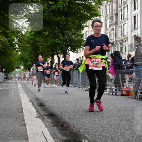14.06.2026 - REWE Women's Run J. Mangold http://msf.ph/oto/9758465 14.06.2026 10:59:32 Ziel 5094, 5139, 5258, 5886, 5928, 6030, 6031 meine-sportfotos.de