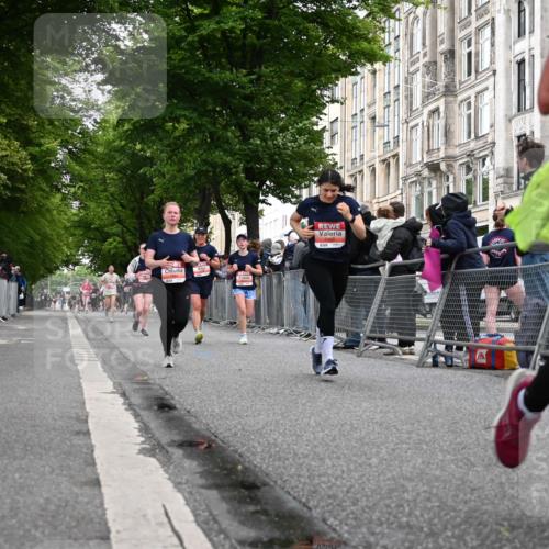 14.06.2026 - REWE Women's Run J. Mangold http://msf.ph/oto/9758472 14.06.2026 10:59:32 Ziel 5094, 5139, 5258, 5886, 5928, 6030, 6031 meine-sportfotos.de