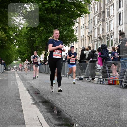 14.06.2026 - REWE Women's Run J. Mangold http://msf.ph/oto/9758488 14.06.2026 10:59:34 Ziel 5094, 5139, 5217, 5258, 5569, 5873, 5886, 6030, 6031 meine-sportfotos.de