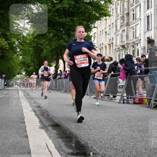 14.06.2026 - REWE Women's Run J. Mangold http://msf.ph/oto/9758492 14.06.2026 10:59:34 Ziel 5094, 5139, 5217, 5258, 5569, 5873, 5886, 6030, 6031 meine-sportfotos.de
