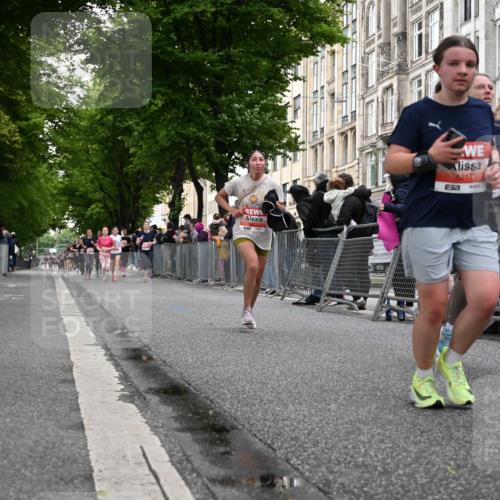 14.06.2026 - REWE Women's Run J. Mangold http://msf.ph/oto/9758535 14.06.2026 10:59:39 Ziel 5094, 5217, 5569, 5873, 5886, 6030, 6031 meine-sportfotos.de