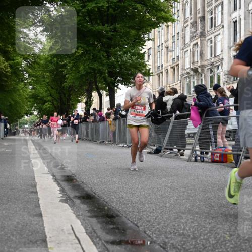 14.06.2026 - REWE Women's Run J. Mangold http://msf.ph/oto/9758537 14.06.2026 10:59:40 Ziel 5094, 5217, 5340, 5569, 5873, 6030, 6031 meine-sportfotos.de