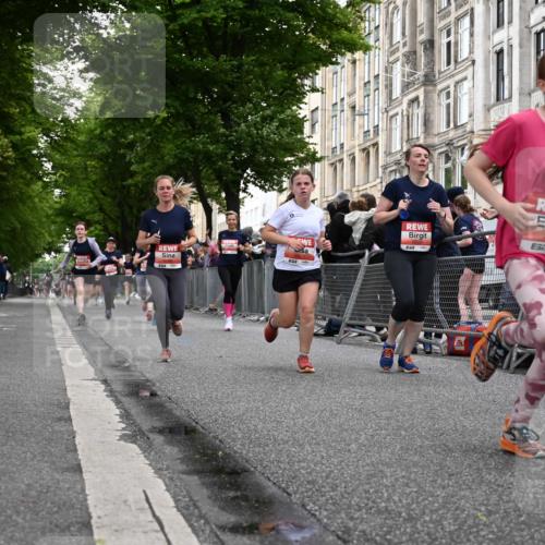 14.06.2026 - REWE Women's Run J. Mangold http://msf.ph/oto/9758556 14.06.2026 10:59:46 Ziel 5101, 5274, 5286, 5340, 5526, 5801, 5821, 5892, 6034, 6035 meine-sportfotos.de