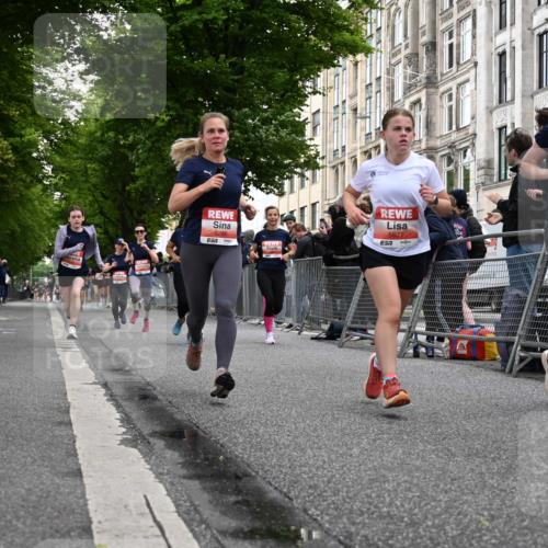 14.06.2026 - REWE Women's Run J. Mangold http://msf.ph/oto/9758565 14.06.2026 10:59:47 Ziel 5101, 5274, 5286, 5340, 5526, 5801, 5821, 5892, 6034, 6035 meine-sportfotos.de