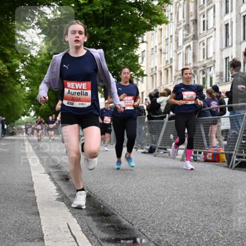 14.06.2026 - REWE Women's Run J. Mangold http://msf.ph/oto/9758582 14.06.2026 10:59:49 Ziel 5101, 5274, 5284, 5286, 5340, 5526, 5801, 5821, 5892, 6034, 6035 meine-sportfotos.de