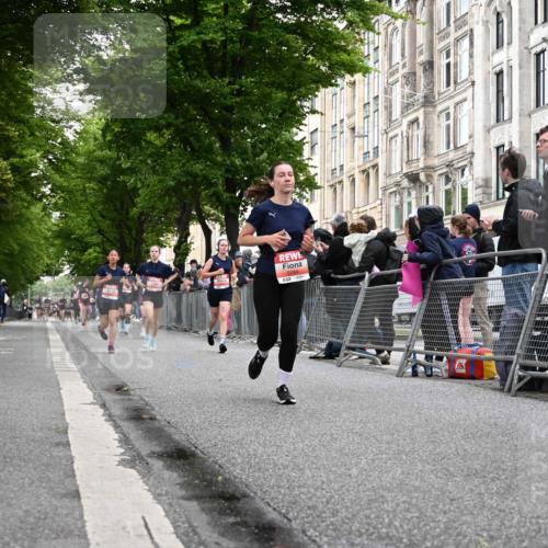 14.06.2026 - REWE Women's Run J. Mangold http://msf.ph/oto/9758613 14.06.2026 10:59:53 Ziel 5101, 5274, 5284, 5792, 5801, 5892, 5930, 5954, 6035 meine-sportfotos.de