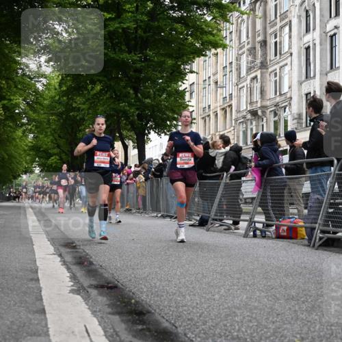 14.06.2026 - REWE Women's Run J. Mangold http://msf.ph/oto/9758649 14.06.2026 10:59:58 Ziel 5143, 5233, 5284, 5322, 5792, 5930, 5954 meine-sportfotos.de