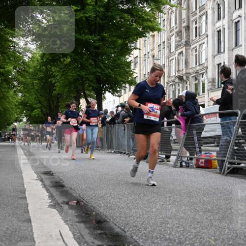 14.06.2026 - REWE Women's Run J. Mangold http://msf.ph/oto/9758684 14.06.2026 11:00:02 Ziel 5143, 5233, 5322, 5403, 5691, 5692, 6040 meine-sportfotos.de
