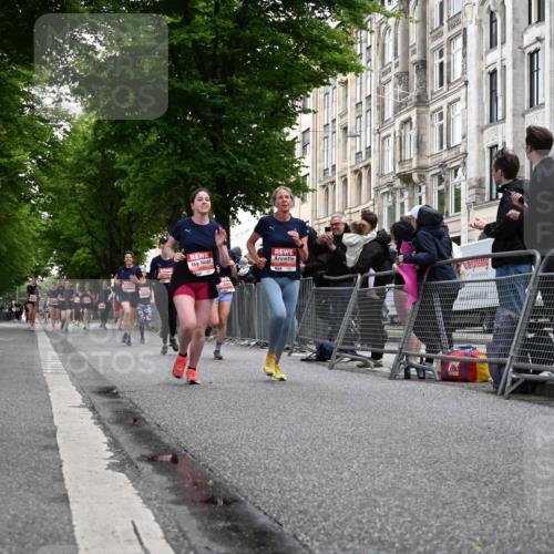 14.06.2026 - REWE Women's Run J. Mangold http://msf.ph/oto/9758691 14.06.2026 11:00:03 Ziel 5143, 5233, 5322, 5403, 5415, 5691, 5692, 5782, 5929, 6019, 6040 meine-sportfotos.de