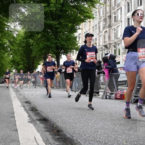 14.06.2026 - REWE Women's Run J. Mangold http://msf.ph/oto/9758725 14.06.2026 11:00:06 Ziel 5143, 5403, 5415, 5691, 5692, 5782, 5929, 6019, 6040 meine-sportfotos.de