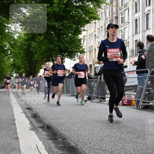 14.06.2026 - REWE Women's Run J. Mangold http://msf.ph/oto/9758731 14.06.2026 11:00:07 Ziel 5001, 5002, 5004, 5143, 5403, 5415, 5691, 5692, 5719, 5782, 5929, 6019, 6040 meine-sportfotos.de