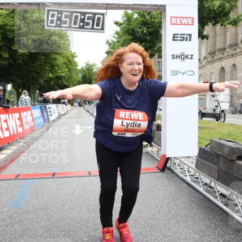 14.06.2026 - REWE Women's Run Strokosch-Dieckow http://msf.ph/oto/9758735 14.06.2026 11:21:18 Ziel 5654 meine-sportfotos.de
