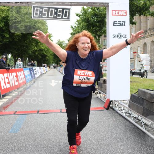 14.06.2026 - REWE Women's Run Strokosch-Dieckow http://msf.ph/oto/9758742 14.06.2026 11:21:18 Ziel 5654 meine-sportfotos.de